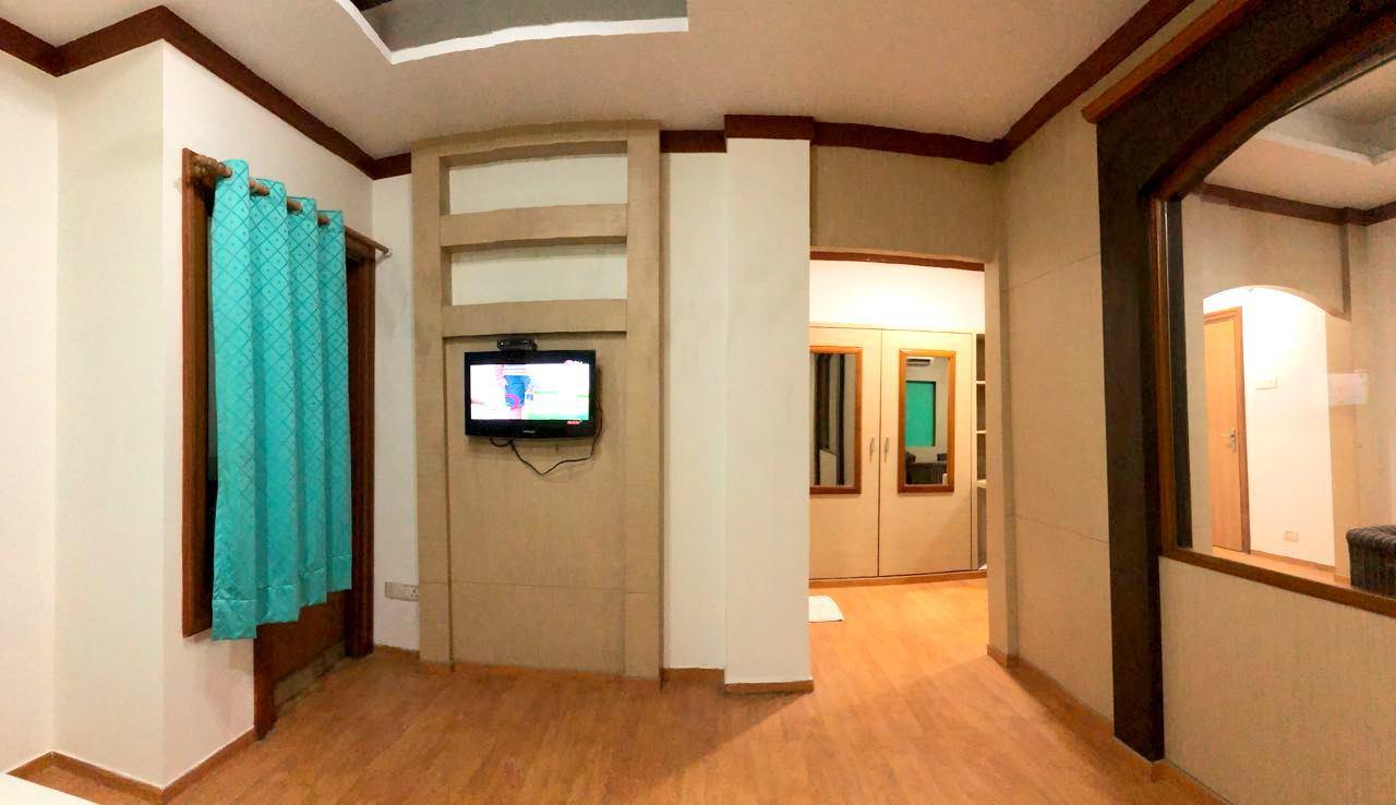 Hotel Elite Газиабад Экстерьер фото